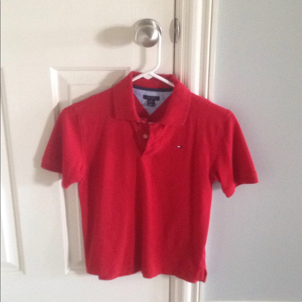 Red Tommy Hilfiger size  8/10 good condition.👍😊